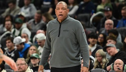 亿万28-雄鹿队总经理揭秘道格·里弗斯为何至今未被解雇：今年很难